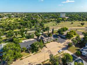421 W Concho Ave (45)