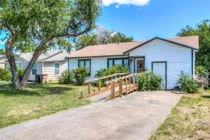 2313 Guadalupe St (2)