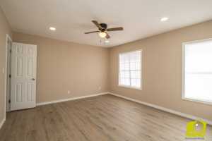 410 W Ave C (25)