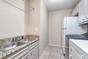 3434 Shadyhill Dr (23)