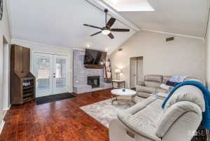 3434 Shadyhill Dr (7)