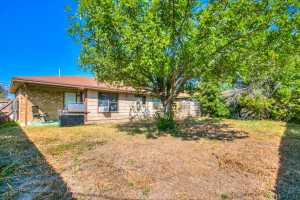 2006 Howard Ave (3)