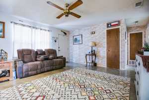2006 Howard Ave (5)