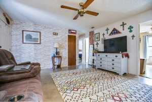 2006 Howard Ave (6)
