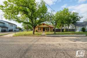 515 W Ave I (2)