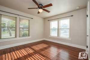 515 W Ave I (20)