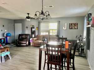 201 N Franklin St (6)