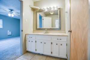 209 N Ave B (22)