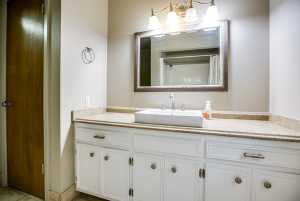 209 N Ave B (25)