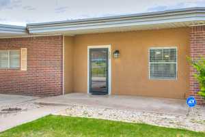 209 N Ave B (2)