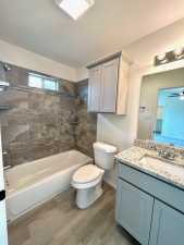 807 N Van Buren St (11)