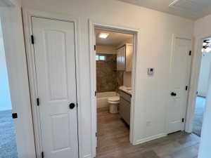 807 N Van Buren St (8)