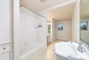 2310 W Twohig Ave (17)