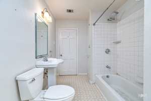 2310 W Twohig Ave (18)