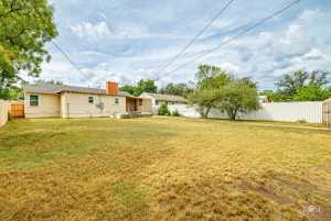2310 W Twohig Ave (26)