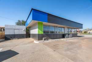 1136 Central Freeway (3)