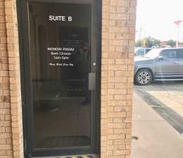 301 W 1st St (18)