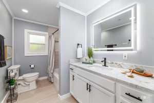 410 S Van Buren St (20)