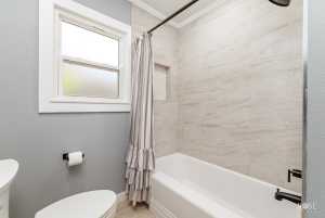 410 S Van Buren St (21)