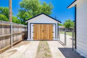 410 S Van Buren St (23)