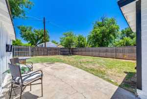 410 S Van Buren St (25)