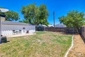410 S Van Buren St (28)
