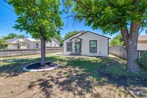 410 S Van Buren St (4)