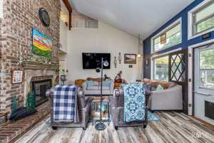 4223 Riverbend (7)