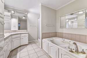 921 Broadway St (10)