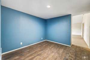 921 Broadway St (18)