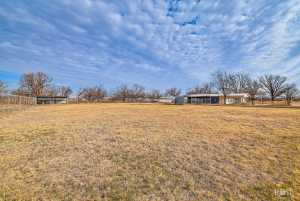 921 Broadway St (29)