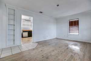 2621 Guadalupe St (9)