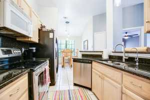 1013 E 44th St (15)