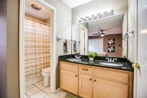 1013 E 44th St (21)