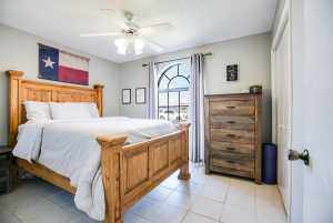 1013 E 44th St (22)