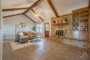 1224 Gregory Dr (12)