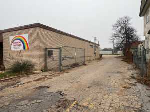 113 E Twohig Ave (4)