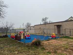 113 E Twohig Ave (7)