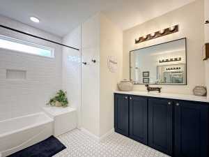 110 N Washington St (17)