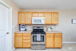 818 Fisher St (13)