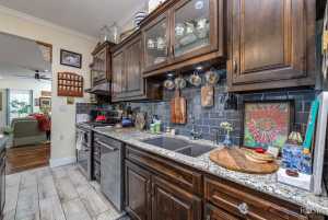 223 S Jefferson St (14)