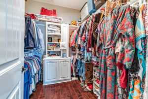 223 S Jefferson St (23)