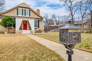 223 S Jefferson St (4)