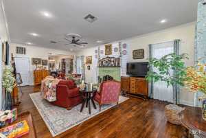 223 S Jefferson St (9)