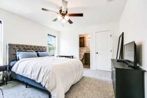 70 E 10th St (17)