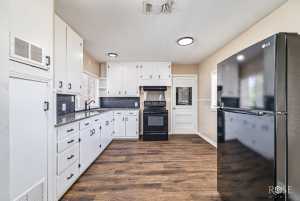 2105 Coleman St (6)