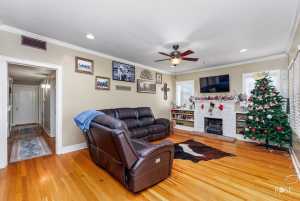 1310 Austin St (5)