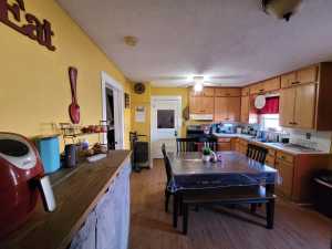 1403 N Broadway St (8)