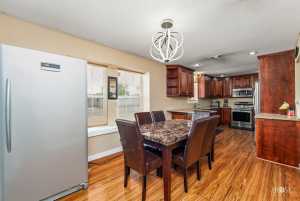 307 E 12th St (19)