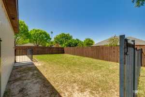 6014 Kingsbridge Dr (58)